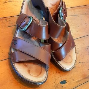Born leather slide women's sandals.